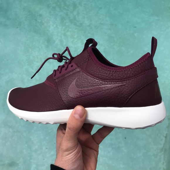 Nike Shoes - Nike Juevante Size 12